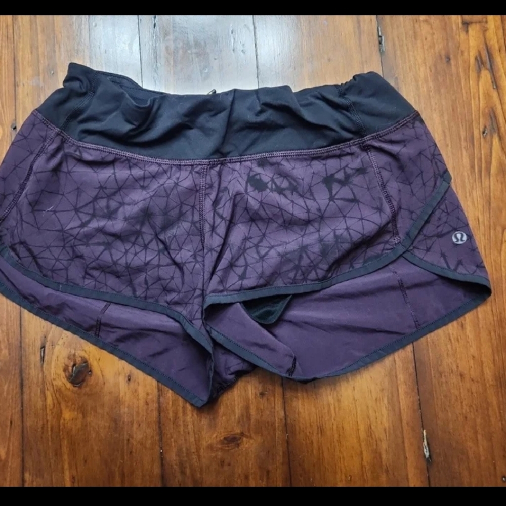 Lululemon speed-up shorts size 6 Great condition